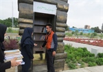 گزارش تصویری از جمع آوری ، بررسی و جایگزینی کتاب های اهدایی شهروندان کتاب دوست در قفسه کتاب گذر