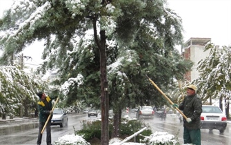 ارائه خدمات شهری به شهروندان در بارش شدید برف
